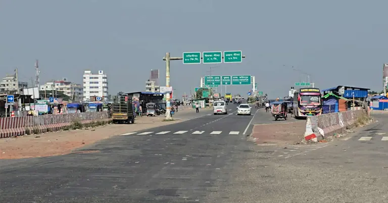 ফরিদপুরে আ.লীগের অবরোধ প্রত্যাহারে সড়কে যান চলাচল শুরু হয়েছে